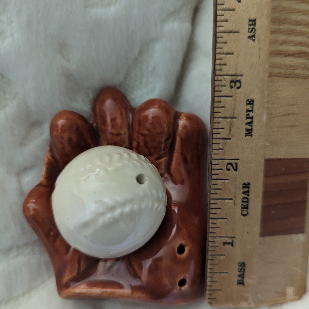 Vintage salt and pepper baseball